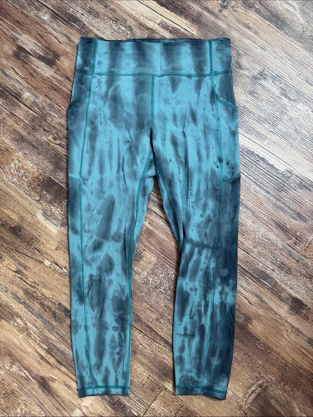 Lululemon Invigorate High-Rise Tight 25" Teal Size 10